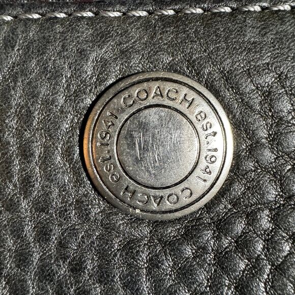 Black Vintage Coach Purse [Item 0056] - Picture 3 of 9